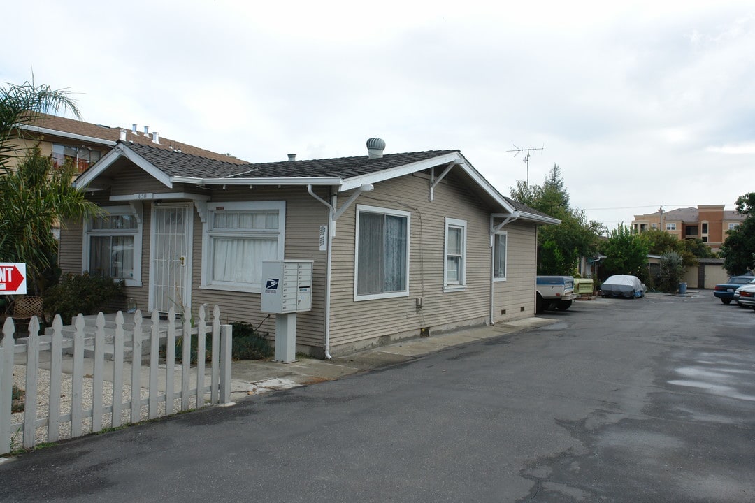 450-460 Page St in San Jose, CA - Foto de edificio