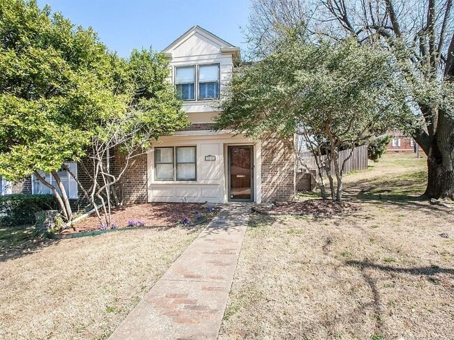 property at 3537 S Zunis Ct