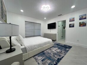 13302 Doubletree Cir in Wellington, FL - Building Photo - Building Photo