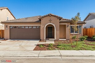 224 Wrightsville Rd in Patterson, CA - Building Photo