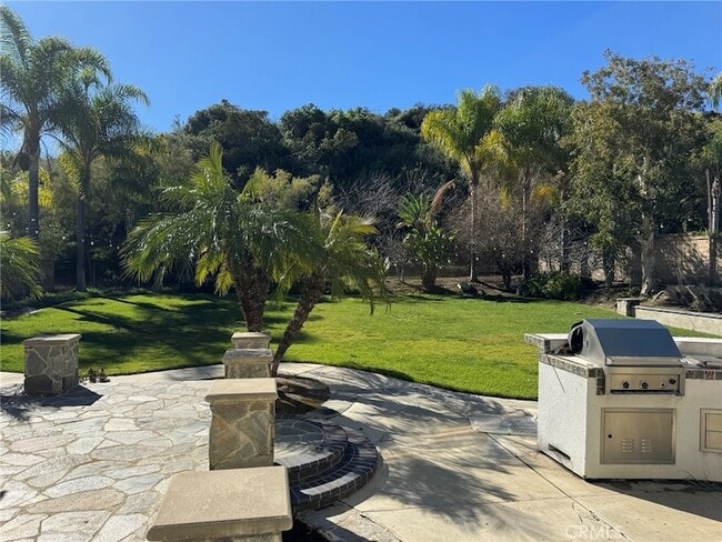 1678 Honors Cir in Corona, CA - Foto de edificio - Building Photo