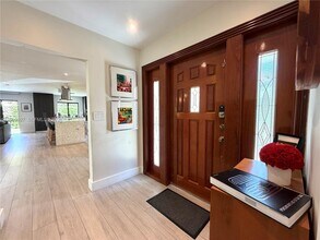 815 Valencia Ave in Coral Gables, FL - Building Photo - Building Photo