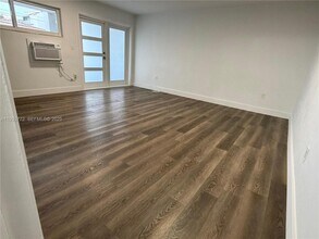 100 Madeira Ave in Coral Gables, FL - Building Photo - Building Photo