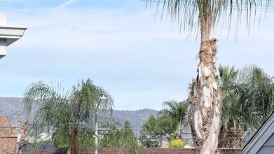 20930 Parthenia St, Unit 216 in Canoga Park, CA - Foto de edificio - Building Photo