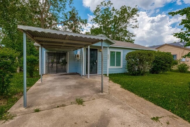 property at 7621 Sundown Dr