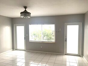 252 Jefferson Ave, Unit 4 in Miami Beach, FL - Building Photo - Building Photo