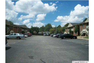 West Ridge Apartments in Decatur, AL - Building Photo - Building Photo