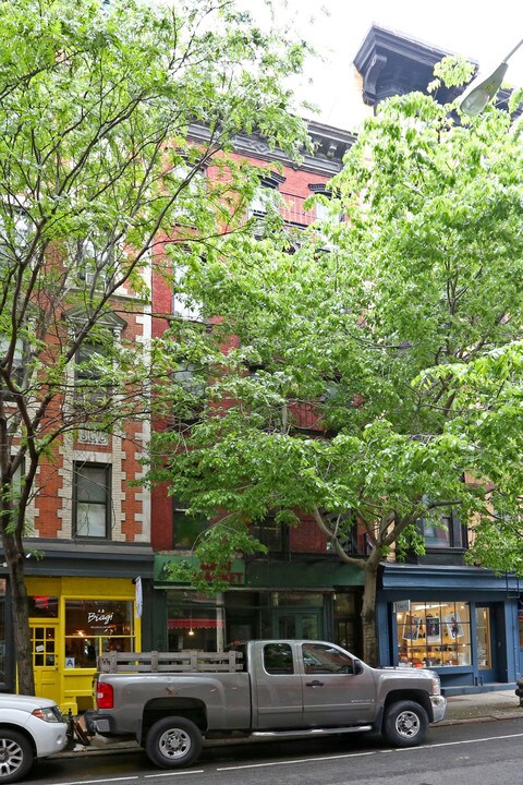 237 Elizabeth St in New York, NY - Building Photo