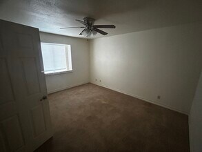 15603 Rose Crest in San Antonio, TX - Building Photo - Building Photo