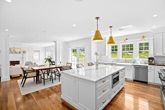 10 Ocean Ledge Dr in Cohasset, MA - Building Photo - Building Photo
