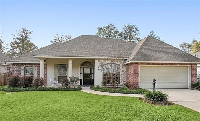 236 Highland Dr in Mandeville, LA - Building Photo