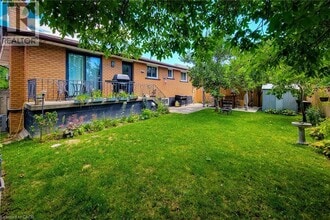 12 Maitland Ave in Hamilton, ON - Building Photo - Building Photo