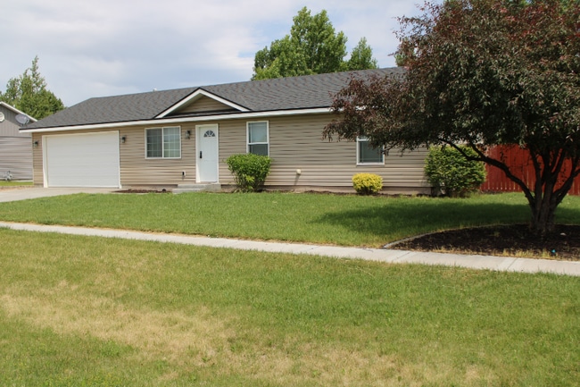 property at 1106 Richland Dr