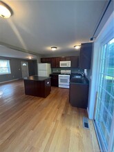 33 Dividend Rd in Rocky Hill, CT - Building Photo - Building Photo