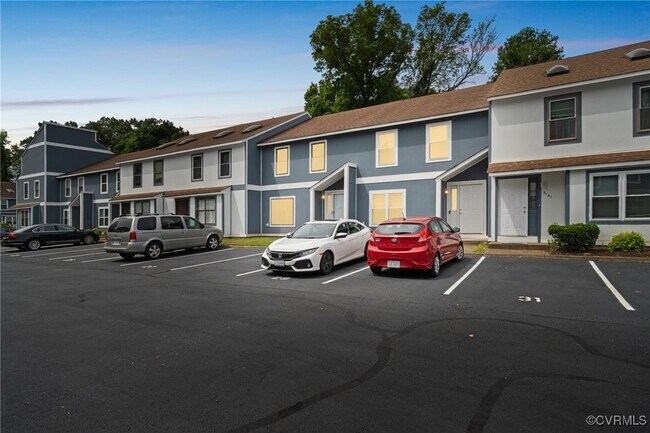 306 Brooke Ave in Virginia Beach, VA - Building Photo - Building Photo