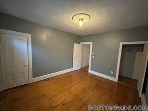 284 Chelsea St in Boston, MA - Foto de edificio - Building Photo