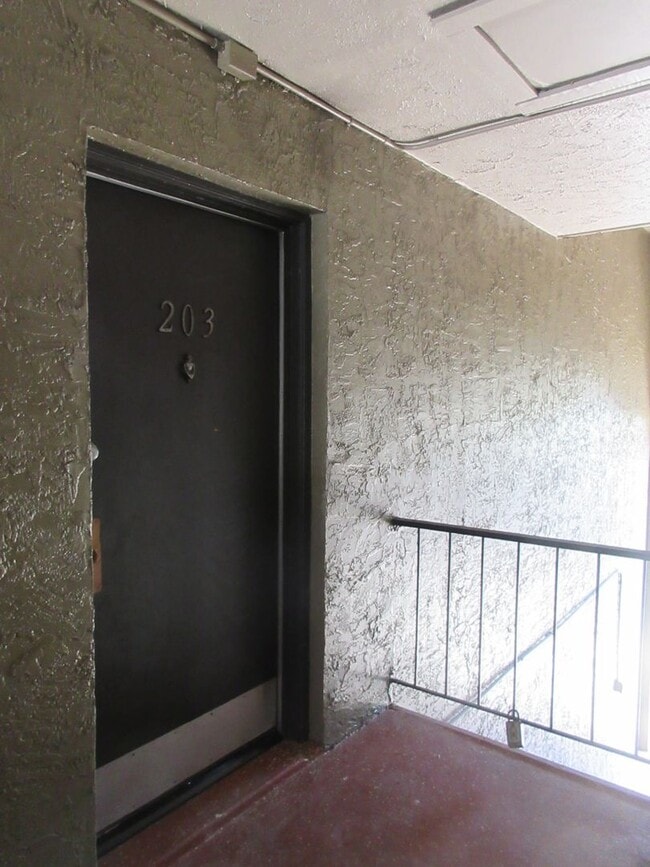 Coming Soon! 2nd-floor studio condo at Ser in Altamonte Springs, FL - Building Photo - Building Photo
