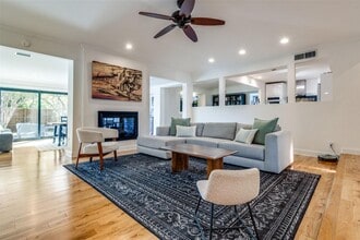 7350 Fieldgate Dr in Dallas, TX - Building Photo - Building Photo