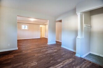 20053 Homeland St in Roseville, MI - Building Photo - Building Photo