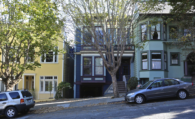 145-147 Henry St in San Francisco, CA - Foto de edificio - Building Photo