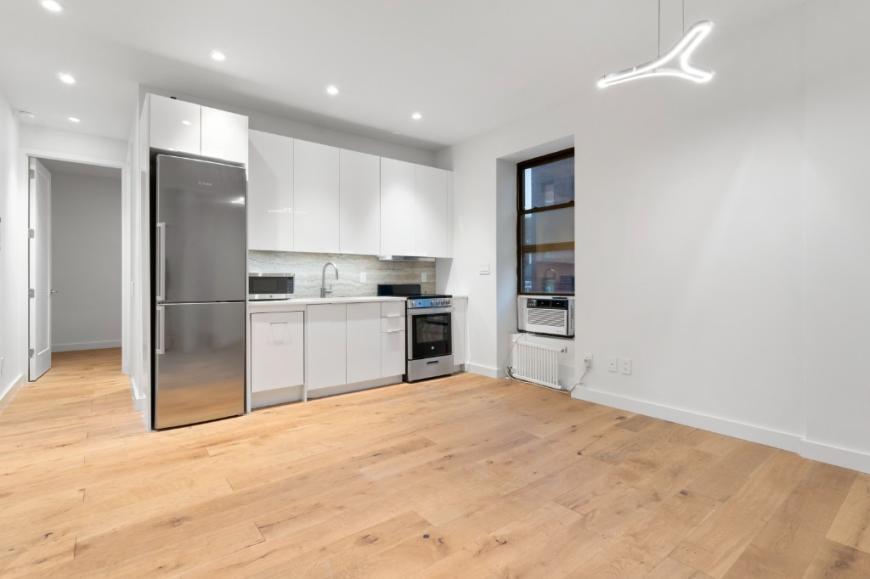 503 W 22nd St in New York, NY - Building Photo
