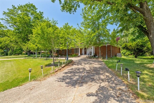 property at 297 Vreeland Dr