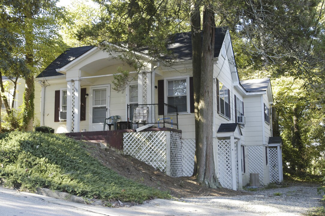 1381 Walker St in Gainesville, GA - Foto de edificio