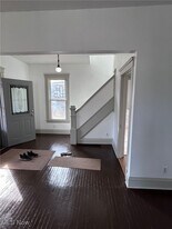 213 George St in Elyria, OH - Building Photo