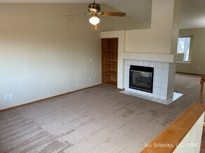 5921 Fossil Dr in Colorado Springs, CO - Building Photo - Building Photo