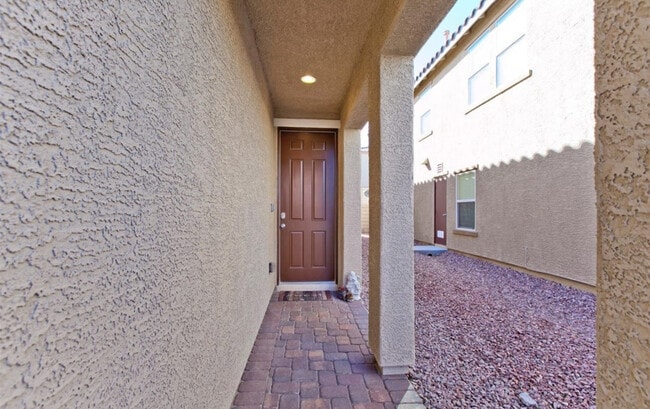 945 Spiracle Ave in Henderson, NV - Building Photo - Building Photo