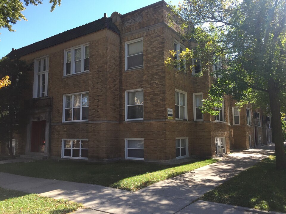 4515 N. Hamlin Avenue, Unit 2 in Chicago, IL - Building Photo