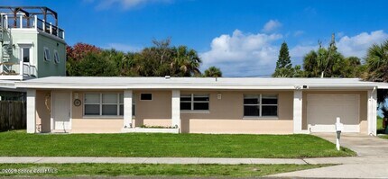 910 S Orlando Ave in Cocoa Beach, FL - Building Photo - Building Photo