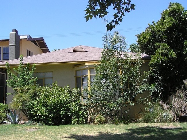 1311 N Van Ness Ave in Fresno, CA - Foto de edificio - Building Photo