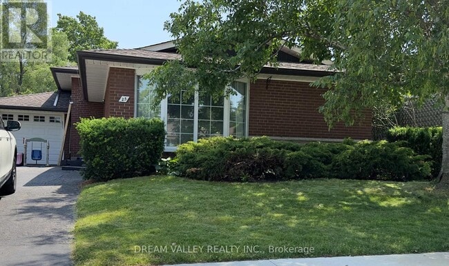 property at 25 Amarillo Dr