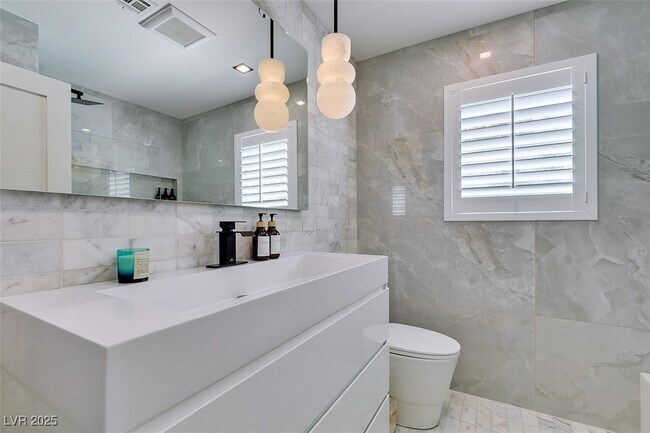 property at 1785 Bridlegate Ave