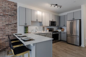 Top of The Mount Apartments in Mount Prospect, IL - Foto de edificio - Interior Photo
