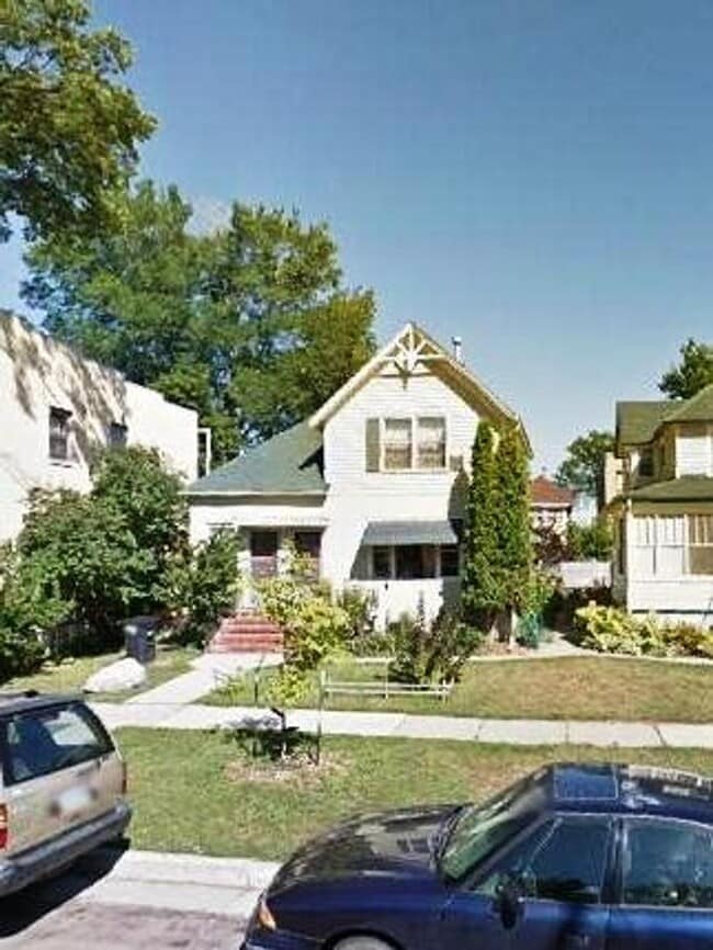 property at 114 9th St S