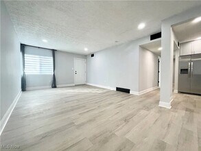 59 Hemlock Dr in Euclid, OH - Building Photo - Building Photo