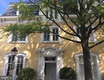 property at 131 N Washington St