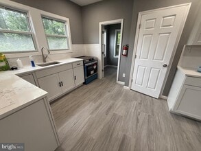 178 Crosswicks Rd in fieldsboro, NJ - Building Photo - Building Photo