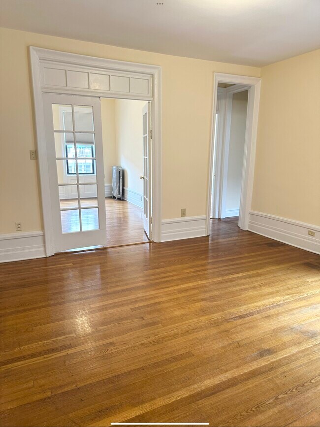 3086 29th St, Unit 3 in Astoria, NY - Building Photo - Building Photo