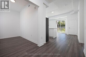 385 Arctic Red Dr in Oshawa, ON - Building Photo - Building Photo