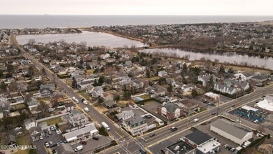 206 NJ-71, Unit B in Spring Lake, NJ - Building Photo - Building Photo