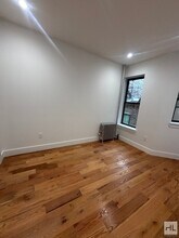 PROSPECT PLACE / Spacious Crown Heights Renovated 3-Bed 2-Bath / No Fee in Brooklyn, NY - Foto de edificio - Building Photo