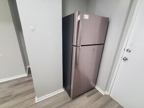 760 Cummins Hwy, Unit 18 in Boston, MA - Foto de edificio - Building Photo