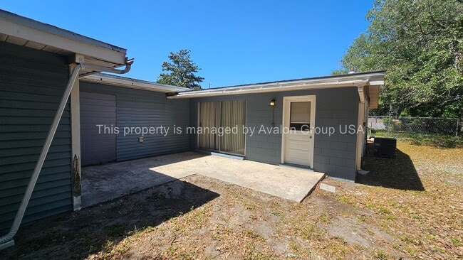 7957 Jaguar Dr in Jacksonville, FL - Building Photo - Building Photo