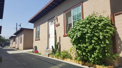 1277 N Mountain View Ave in San Bernardino, CA - Building Photo - Building Photo