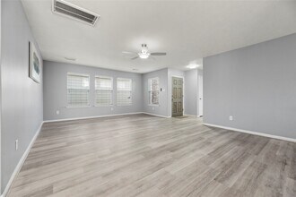 10902 Tobar Falls Cir in Houston, TX - Building Photo - Building Photo