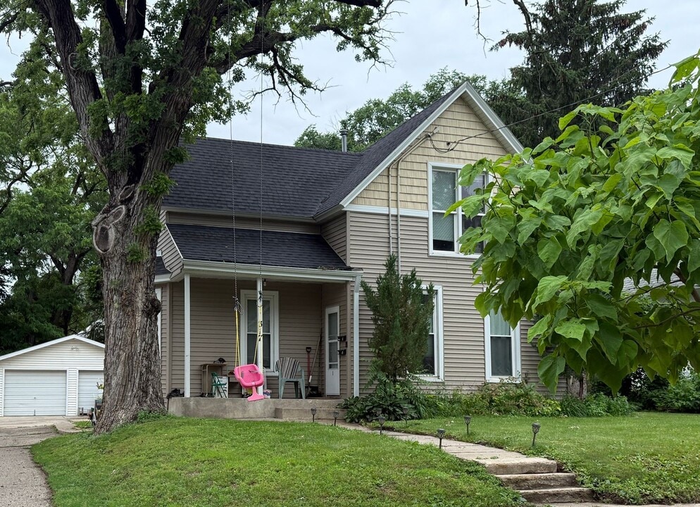 317 9th Ave SE in Rochester, MN - Building Photo