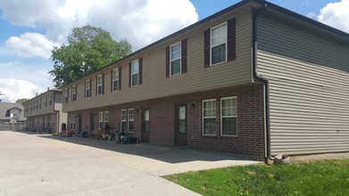 SOUTHERN EXPOSURE TOWNHOUSE in Buckner, MO - Building Photo - Building Photo